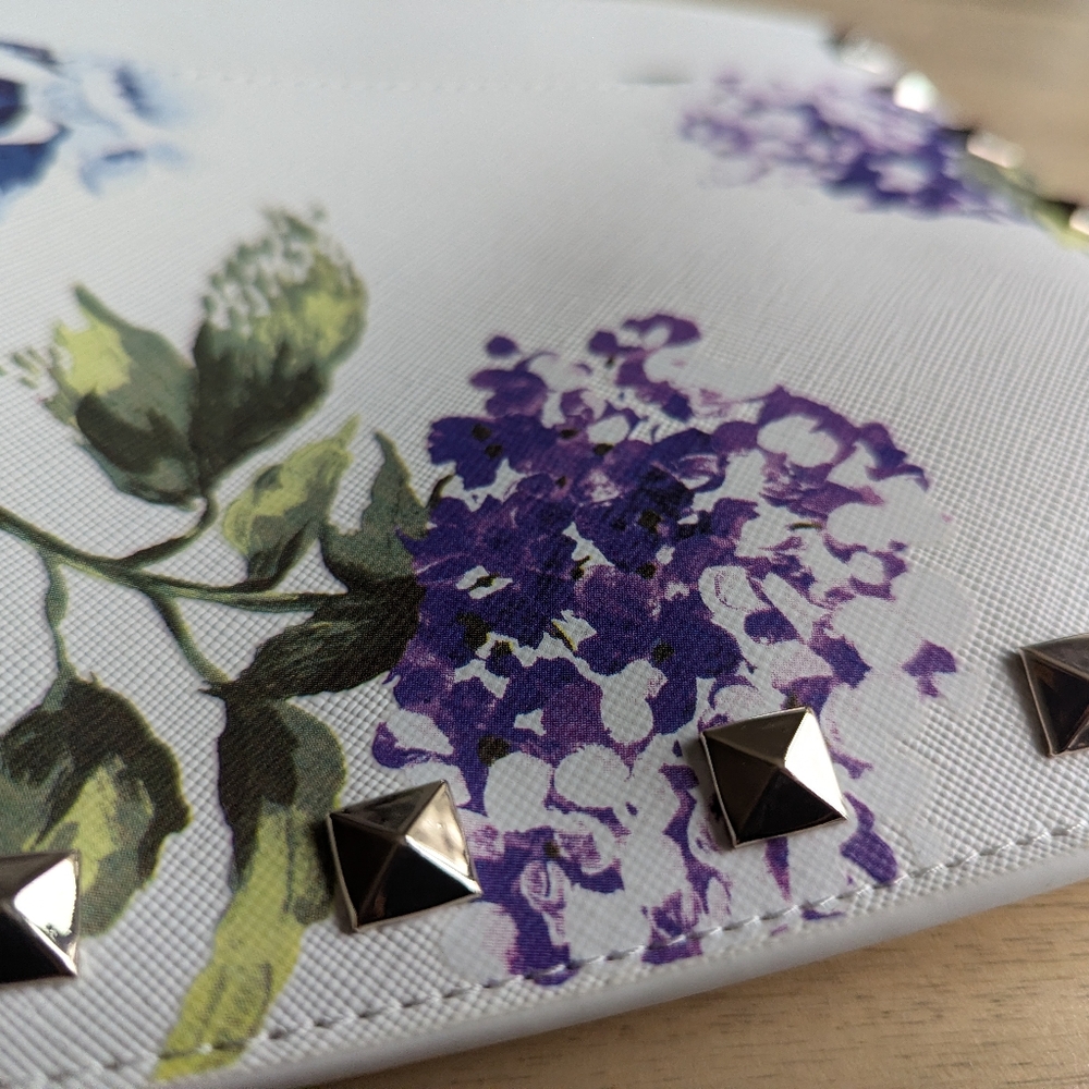 White House Black‎ Market Floral Clutch - Picture 3 of 8